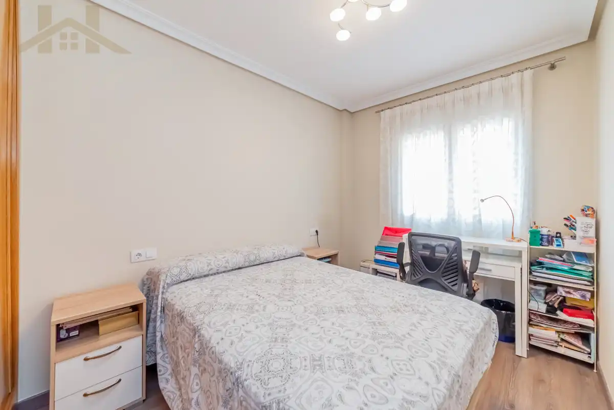Bedroom of Flat for sale in Valdemoro  with Air Conditioner, Storage room and Community pool