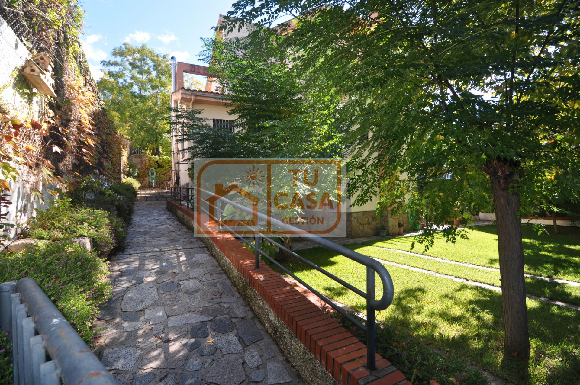 Jardí de Casa o xalet en venda en Cáceres Capital amb Aire condicionat, Calefacció i Jardí privat