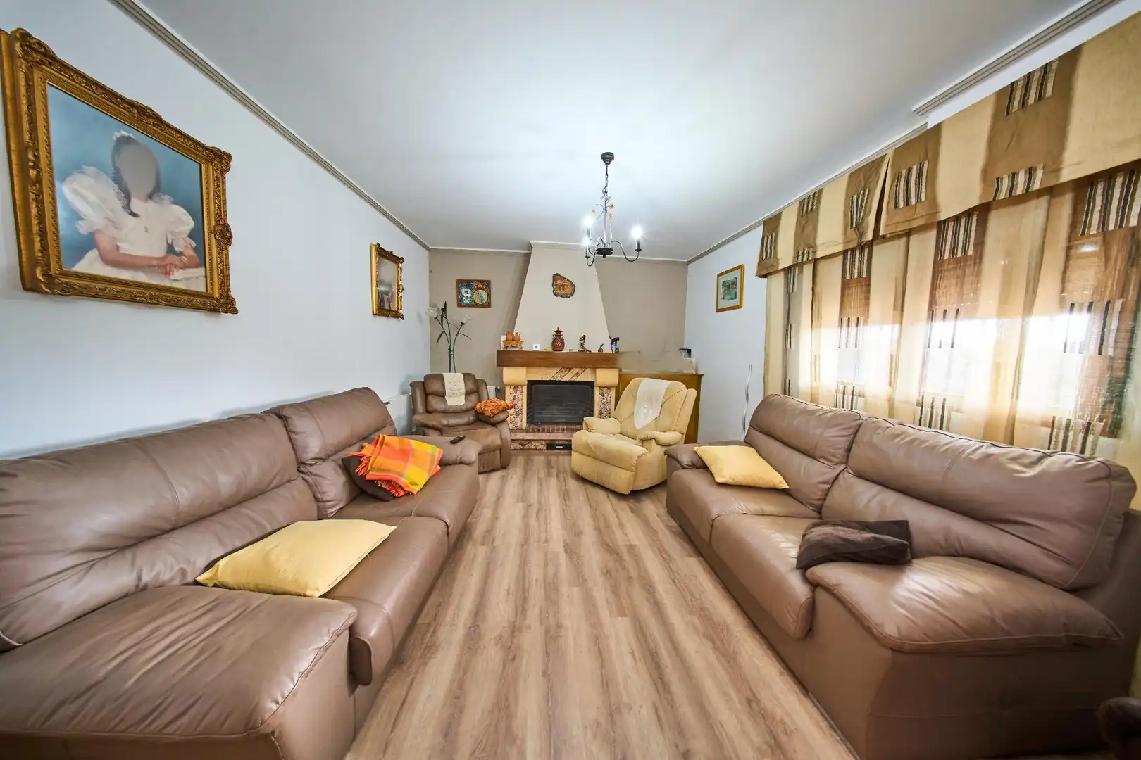 Living room of Country homes for sale in Baza  with Air Conditioner, Heating and Terrace