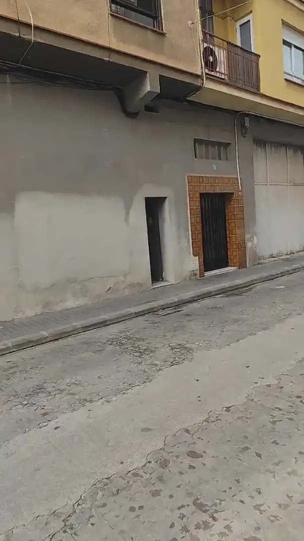 Business premises for sale in Carrer de Francisco Pizarro 30, imagen 2