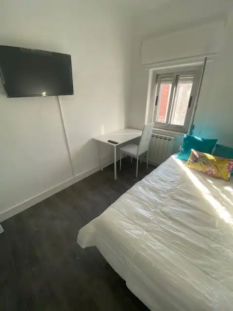 Bedroom of Flat for rent in Salamanca  with Heating, Parquet flooring and Furnished