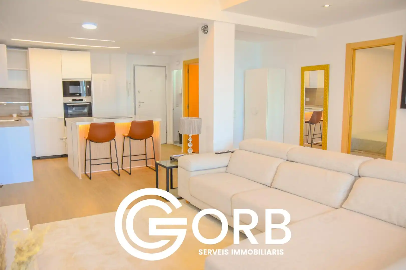 Außenansicht von Wohnung zum Verkauf in Mataró mit Parkett, Terrasse und Möbliert