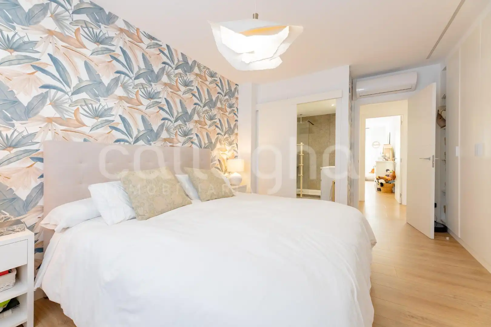 Habitación de Casa adosada en venta en Rocafort con Aire acondicionado, Calefacción y Jardín privado