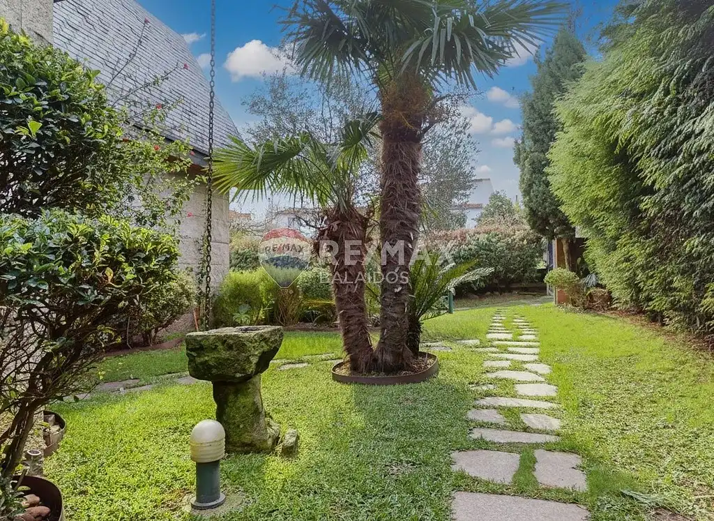 Jardín de Casa o chalet en venta en Vigo  con Calefacción, Jardín privado y Parquet