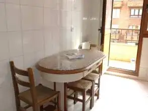 Cocina de Piso de alquiler en Gijón  con Calefacción, Parquet y Trastero