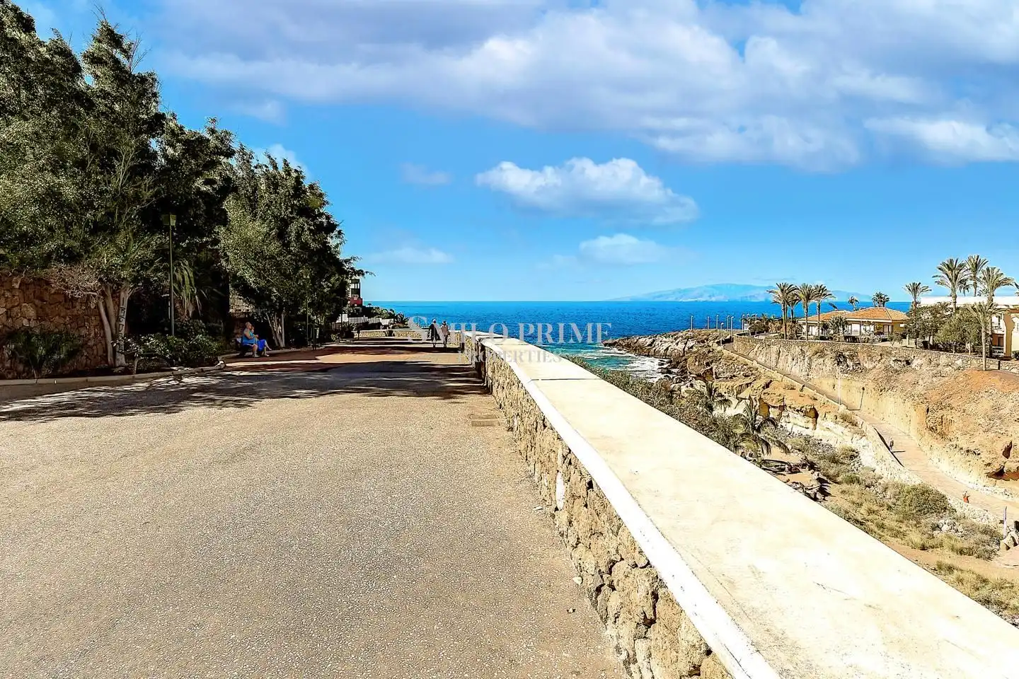 Vista exterior de Estudio en venta en Adeje con Terraza, Amueblado y Piscina comunitaria