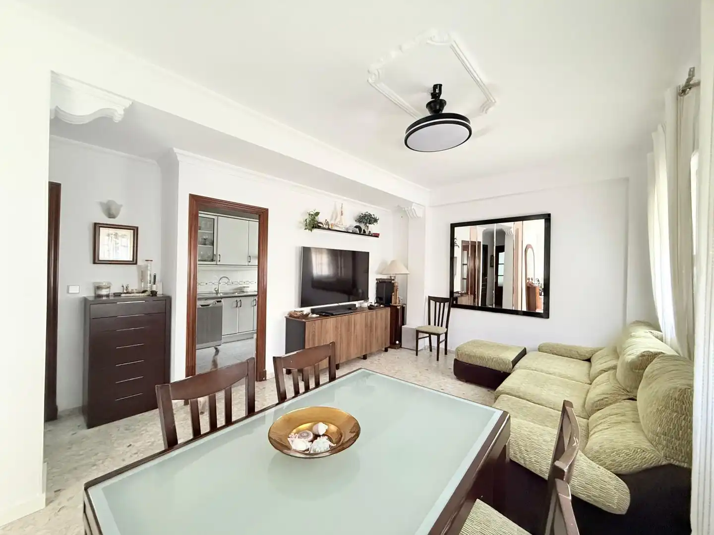 Sala d'estar de Casa o xalet en venda en Jerez de la Frontera amb Terrassa