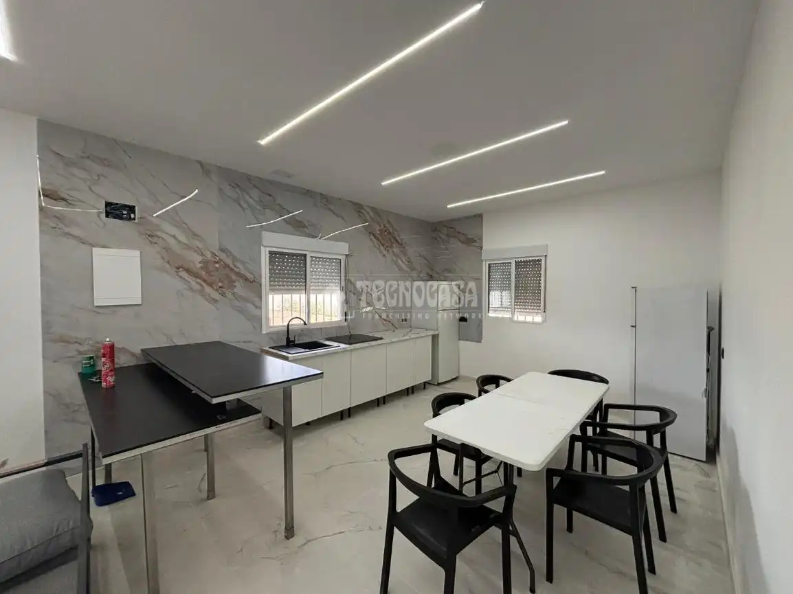 Cocina de Finca rústica en venta en Los Palacios y Villafranca