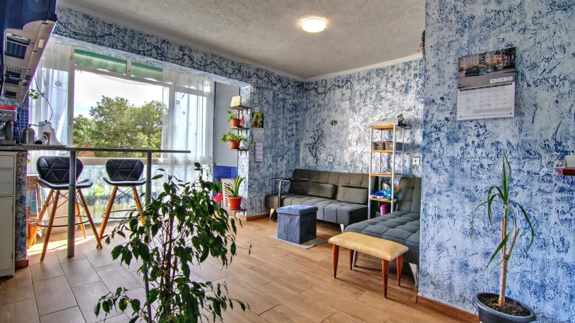 Sala de estar de Piso en venta en Alicante / Alacant con Calefacción y Amueblado