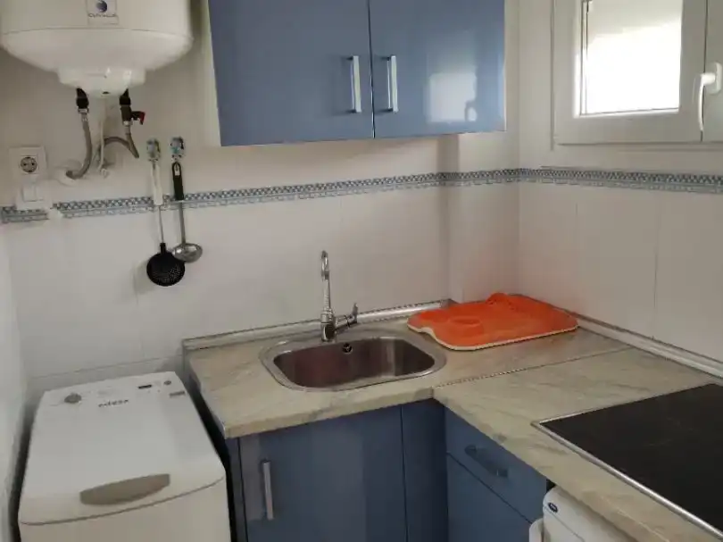 Cuina de Pis de lloguer en Laredo amb Balcó