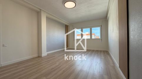 Photo 2 of Flat for sale in Gijón - Av de Portugal, El Polígono, Gijón