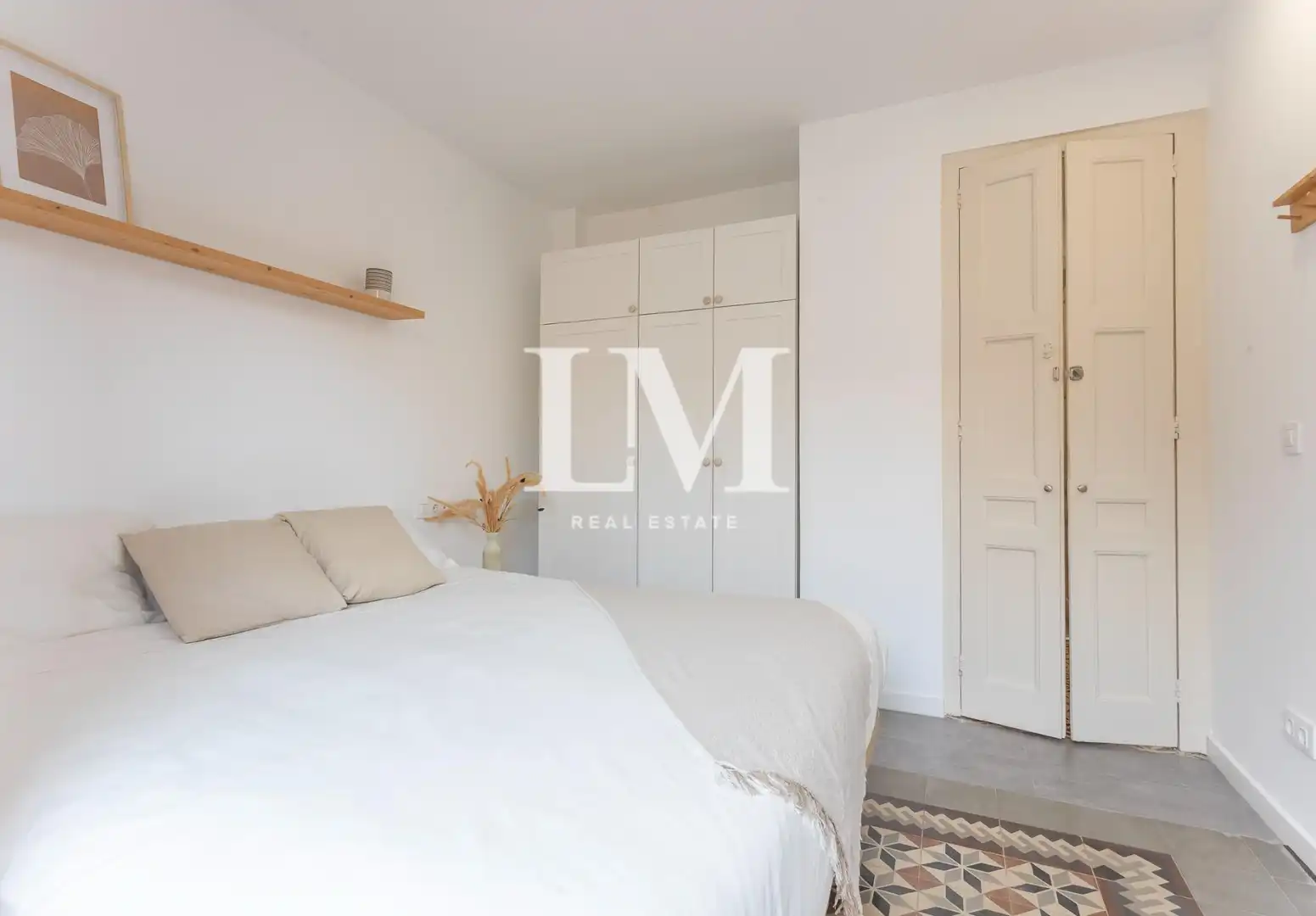 Dormitori de Apartament de lloguer en Barcelona amb Aire condicionat, Calefacció i Moblat