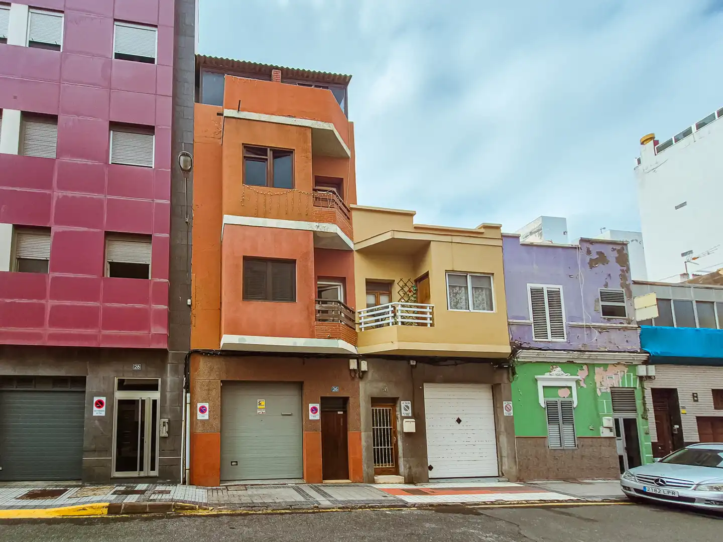 Vista exterior de Pis en venda en Las Palmas de Gran Canaria amb Moblat i Balcó