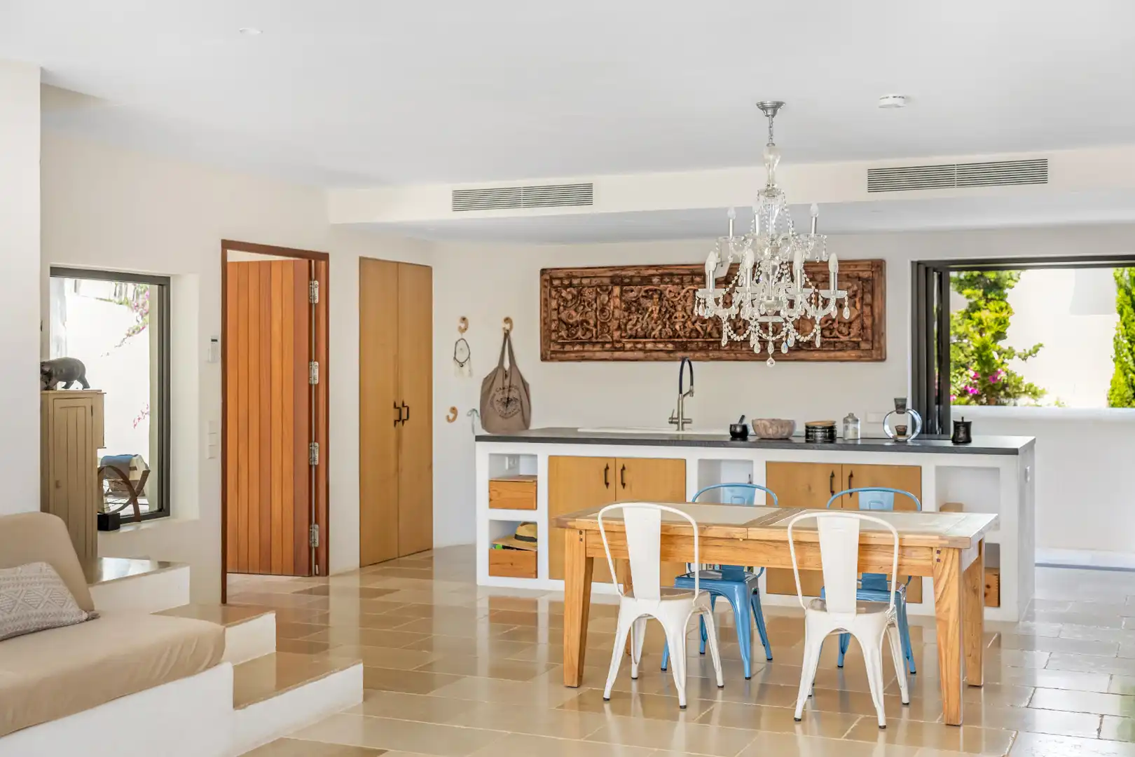 Menjador de Casa o xalet en venda en Santa Eulària des Riu amb Aire condicionat, Calefacció i Jardí privat