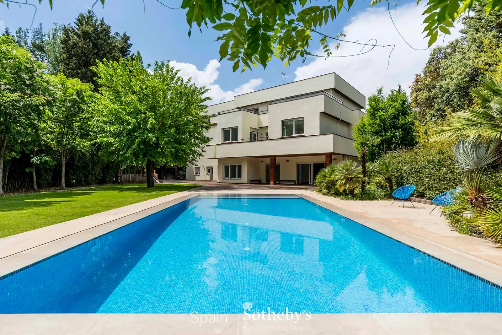Jardí de Casa o xalet de lloguer en Madrid amb Aire condicionat, Calefacció i Terrassa