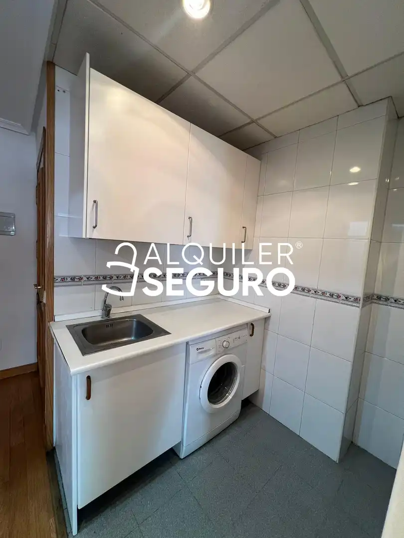 Cocina de Piso de alquiler en Madrid con Aire acondicionado