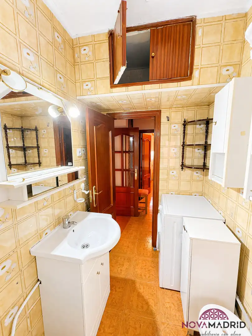 Baño de Piso en venta en San Fernando de Henares con Aire acondicionado y Terraza