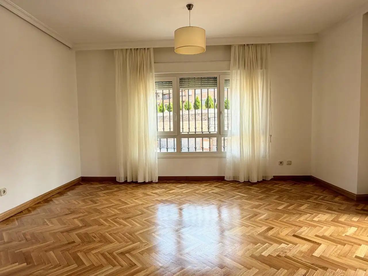 Wohnzimmer von Wohnung zur Miete in Pozuelo de Alarcón mit Klimaanlage, Heizung und Parkett