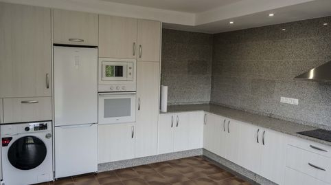 Casa en venta en Vilaboa, 4 dormitorios.