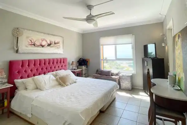 Dormitori de Casa adosada en venda en Benalmádena amb Aire condicionat, Jardí privat i Terrassa
