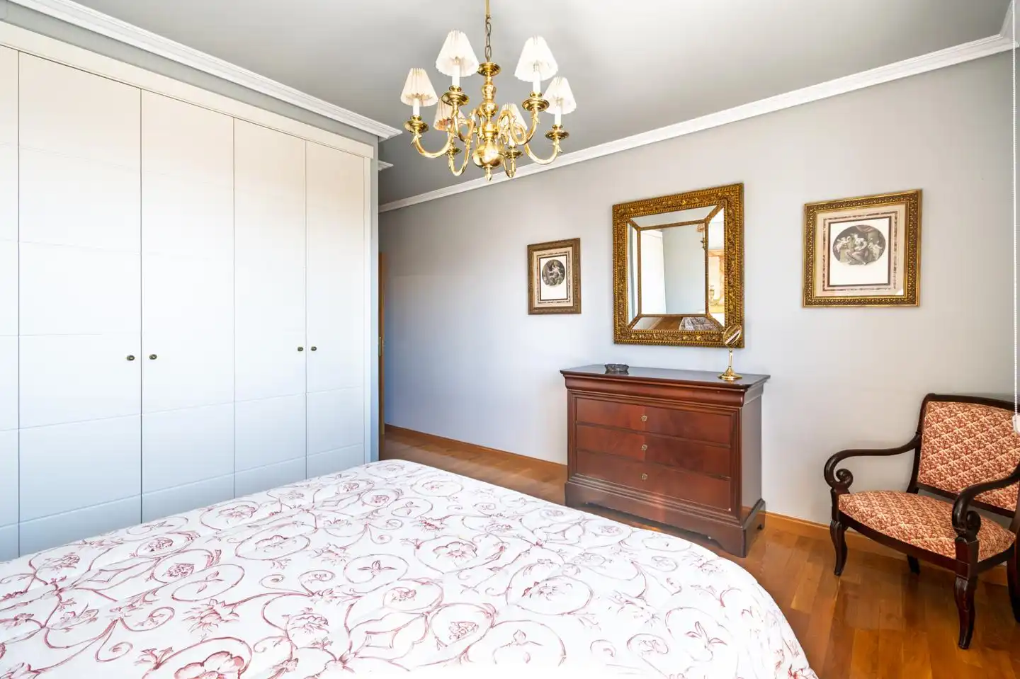Flat for sale in Felisa Munárriz, Milagrosa