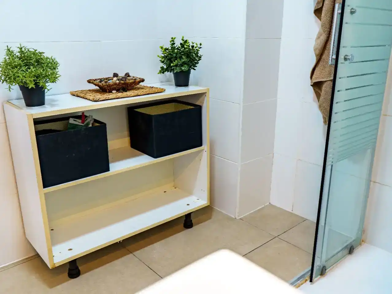 Bathroom of Flat for share in Agaete  with Private garden and Furnished