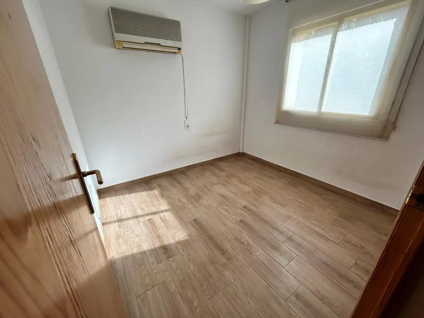 Habitación de Dúplex en venta en Murcia con Aire acondicionado, Terraza y Trastero