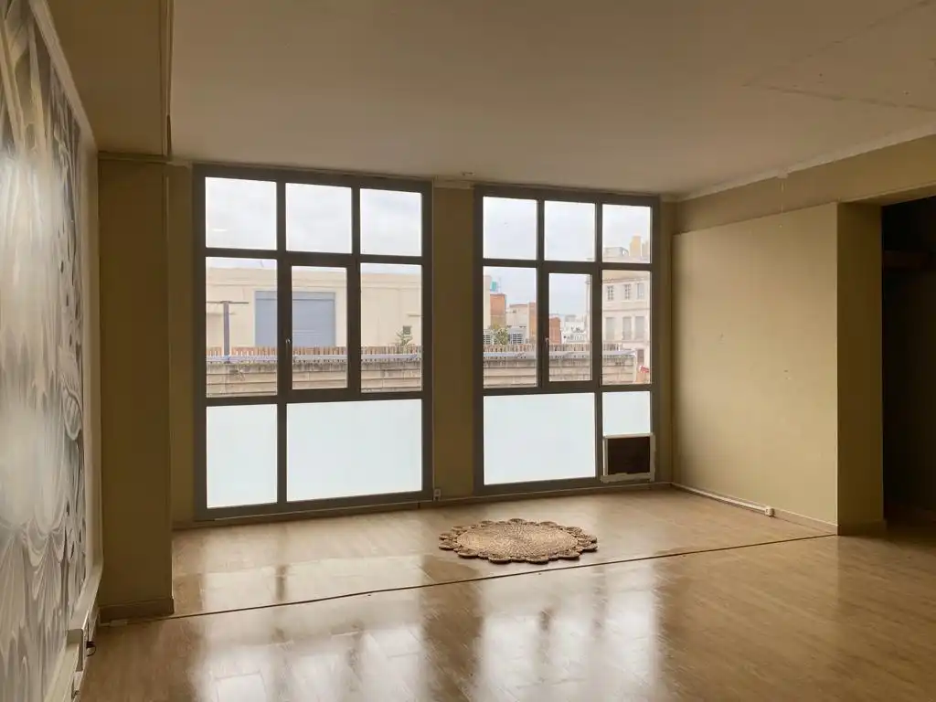 Local de alquiler en Carrer d'Àvila, El Parc i la Llacuna del Poblenou