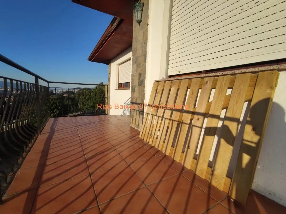 Terraza de Casa o chalet en venta en Vigo  con Calefacción, Jardín privado y Parquet