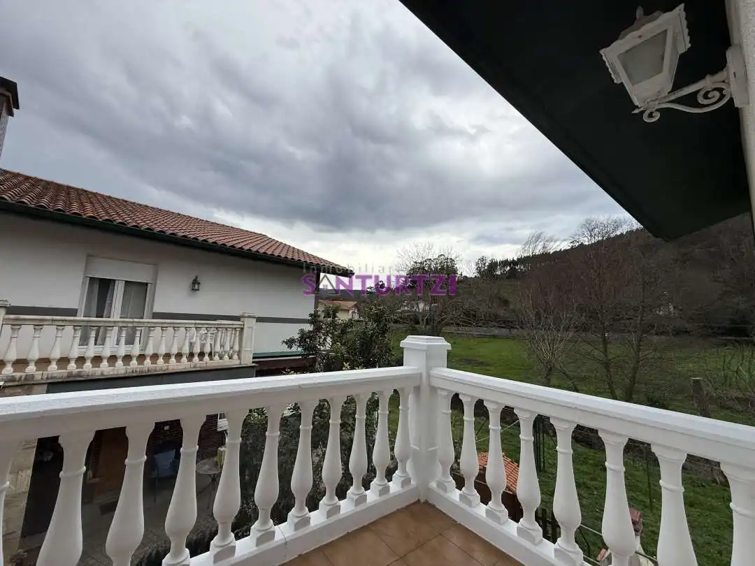 Terrace of Detached homes for sale in Castro-Urdiales  with Heating, Terrace and Furnished