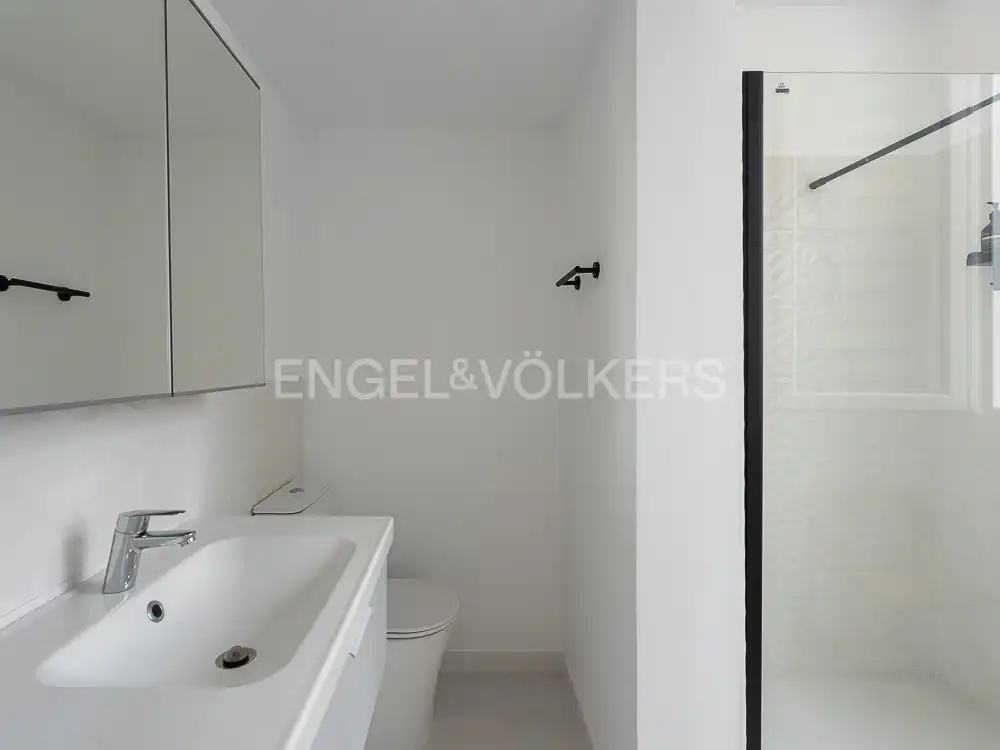 Bathroom of Houses for rent in Valencia  with Air Conditioner, Heating and Private garden