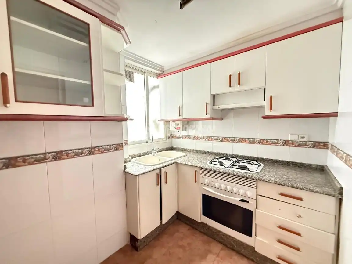 Küche von Wohnung zum Verkauf in  Valencia Capital mit Terrasse und Balkon