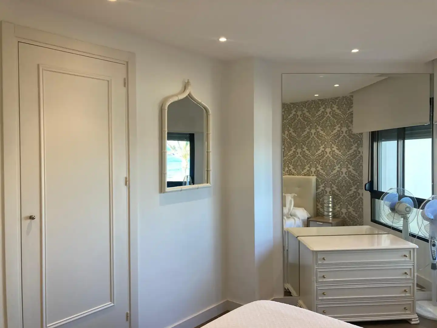 Bedroom of Flat for rent in Vélez-Málaga  with Air Conditioner, Terrace and Furnished