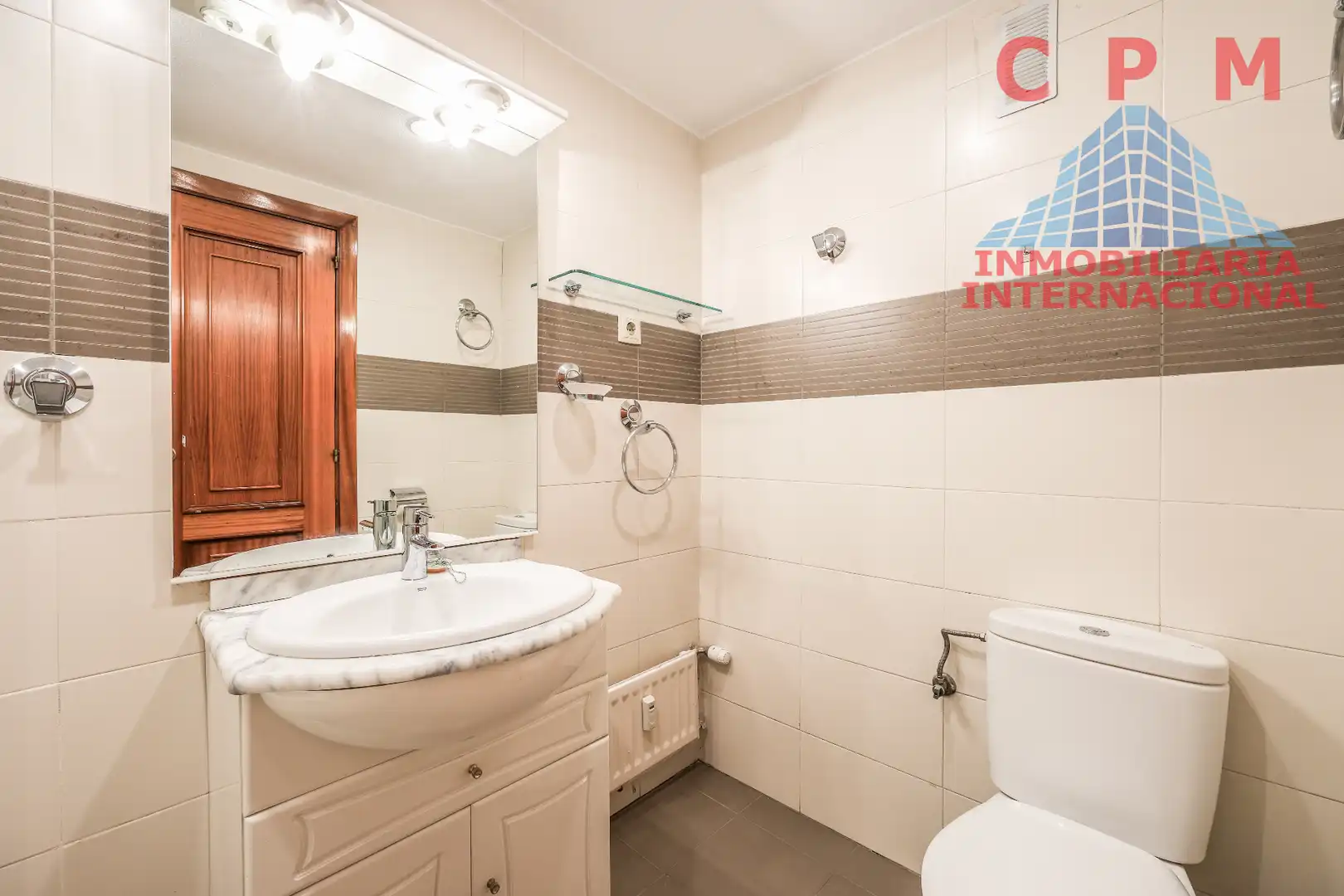 Bathroom of Flat for rent in Fuencarral - El Pardo
