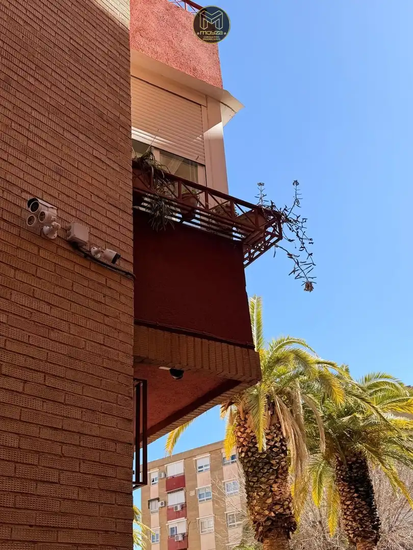 Terrasse von Wohnung zum Verkauf in Jaén mit Klimaanlage, Heizung und Privatgarten