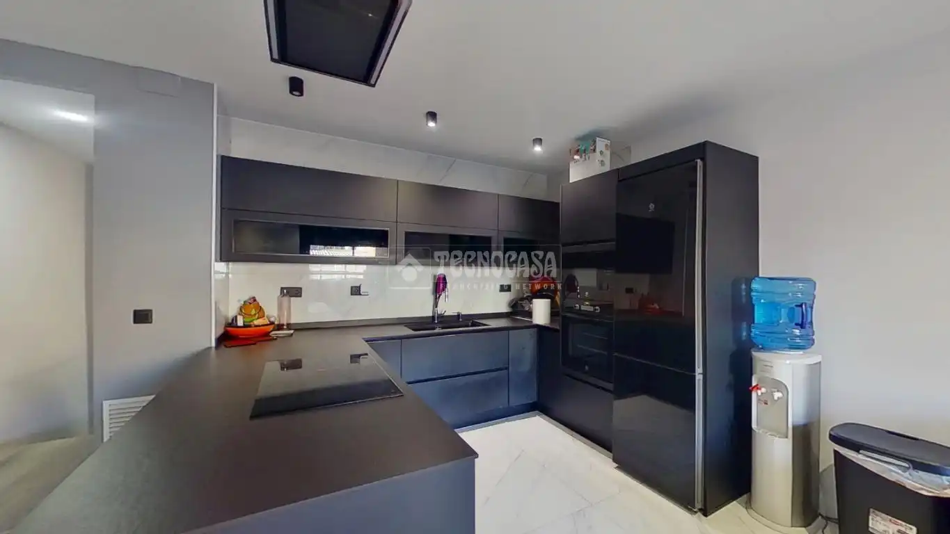 Kitchen of Flat for sale in Sabadell