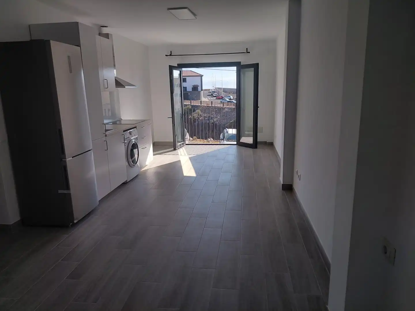 Wohnzimmer von Wohnung zur Miete in Arico mit Ofen und Waschmaschine