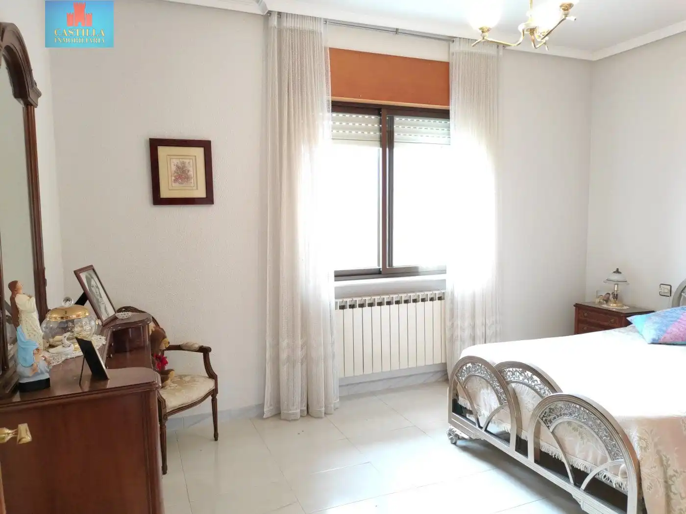 Habitación de Casa o chalet en venta en Velayos con Terraza, Trastero y Amueblado