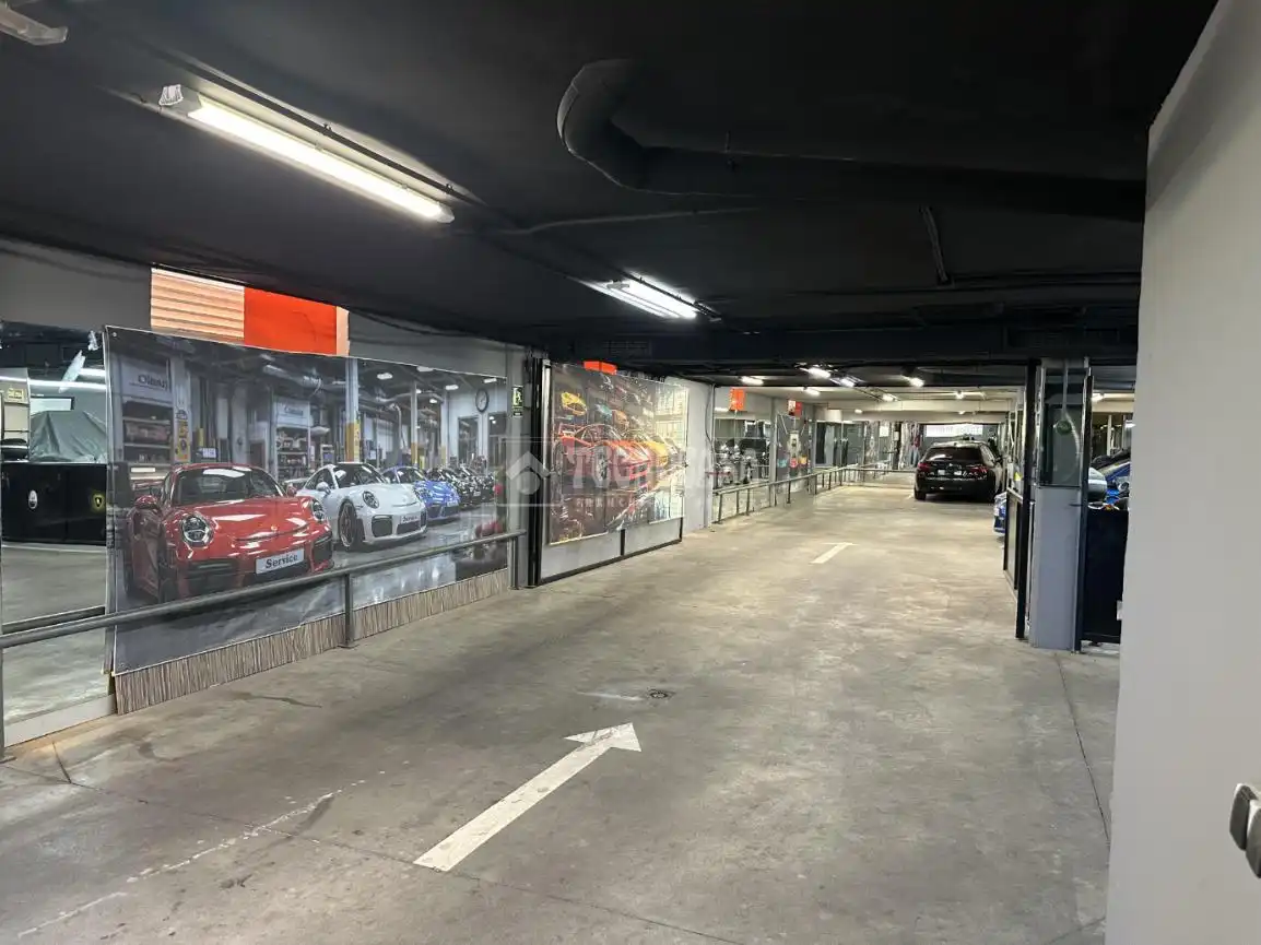 Local comercial en venda a Av. de los Derechos Humanos, imagen 2