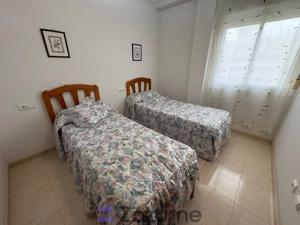 Habitación de Piso de alquiler en Torrevieja con Aire acondicionado, Calefacción y Terraza