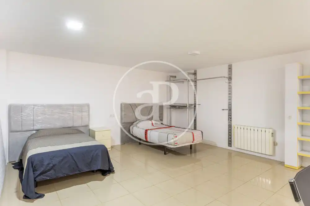 Dormitori de Casa o xalet en venda en Bétera amb Aire condicionat, Calefacció i Jardí privat