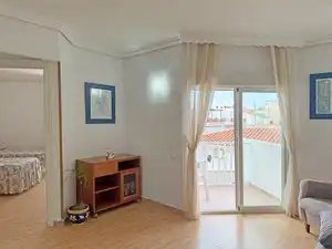 Habitación de Piso de alquiler en Torremolinos con Aire acondicionado, Calefacción y Amueblado