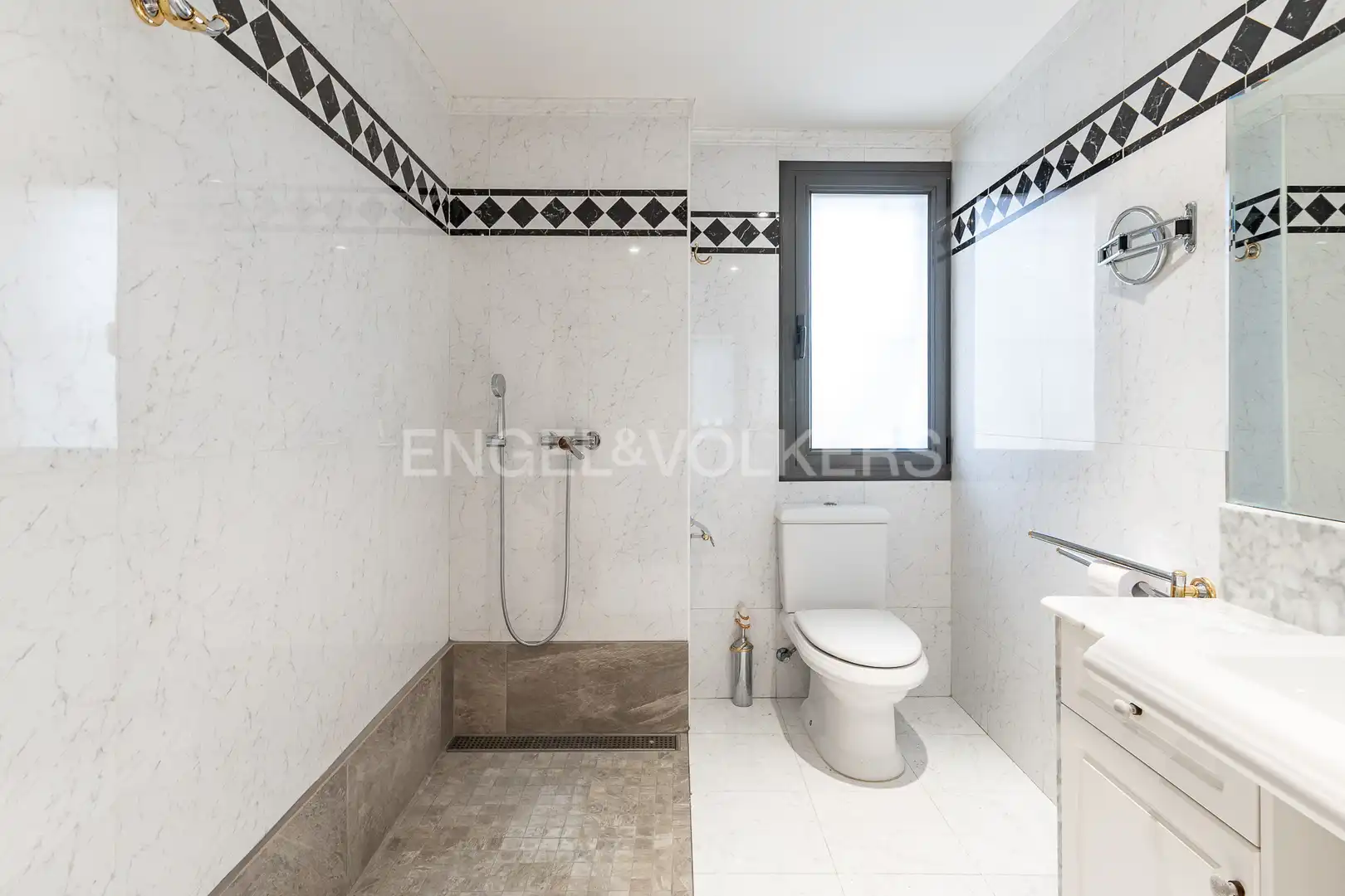 Baño de Dúplex en venta en Arenys de Mar con Aire acondicionado, Calefacción y Parquet