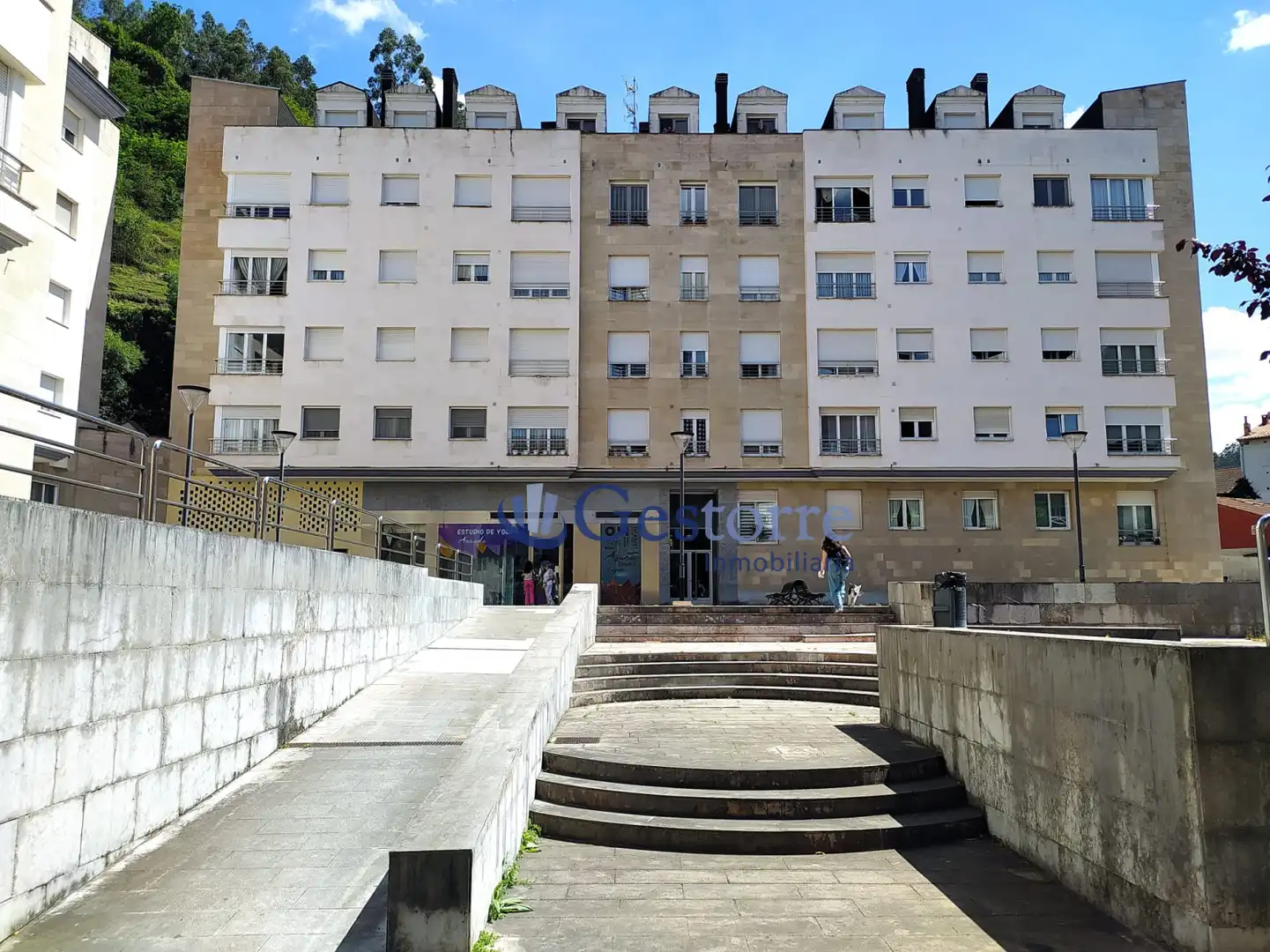 Vista exterior de Pis en venda en Mieres (Asturias) amb Calefacció i Traster