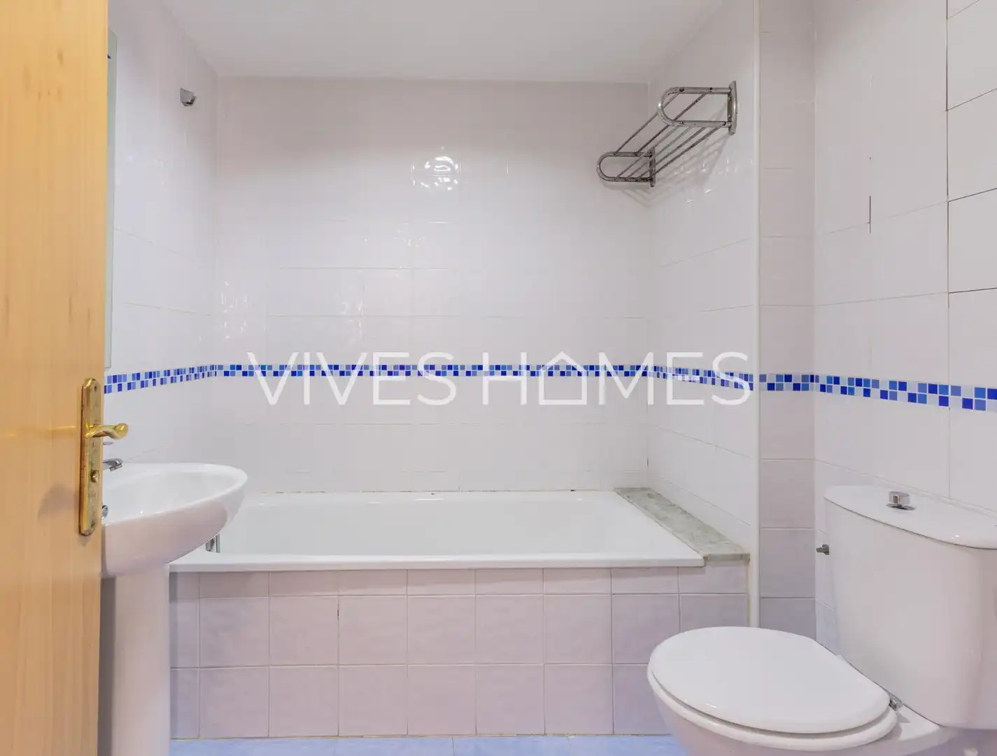 Bathroom of Flat for sale in Canet de Mar  with Heating and Furnished