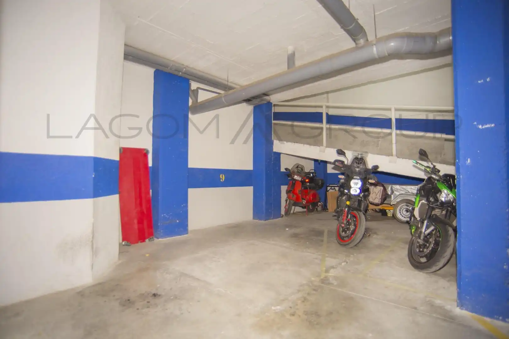 Parkplatz von Wohnung zum Verkauf in Gavà mit Klimaanlage, Heizung und Privatgarten