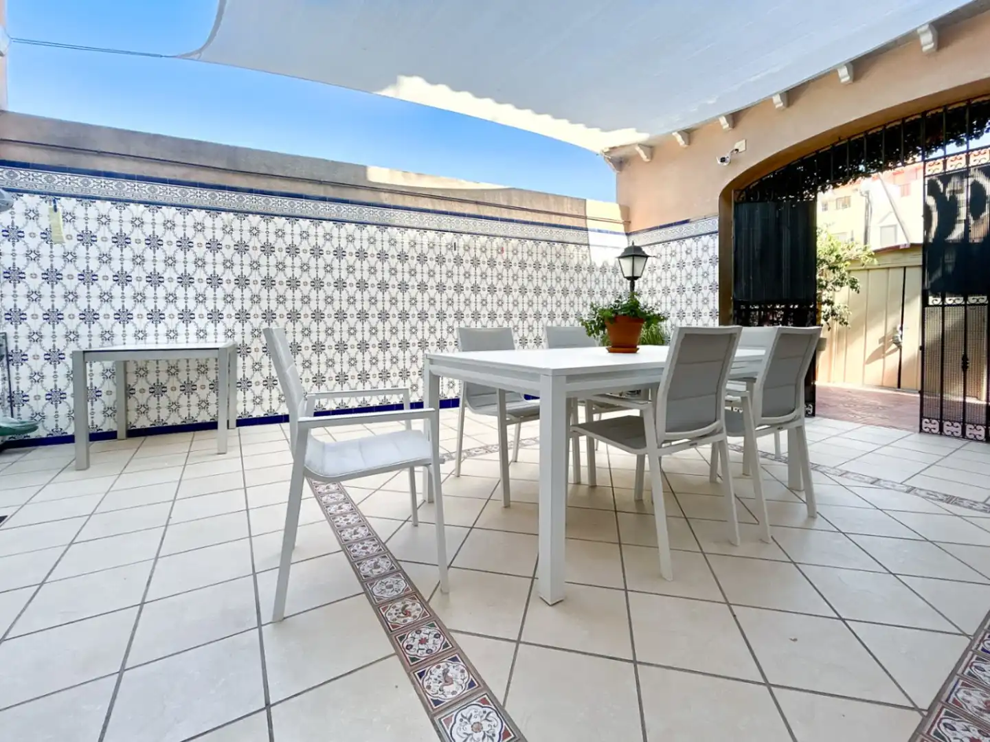 Terrassa de Casa o xalet en venda en El Campello amb Aire condicionat, Calefacció i Jardí privat
