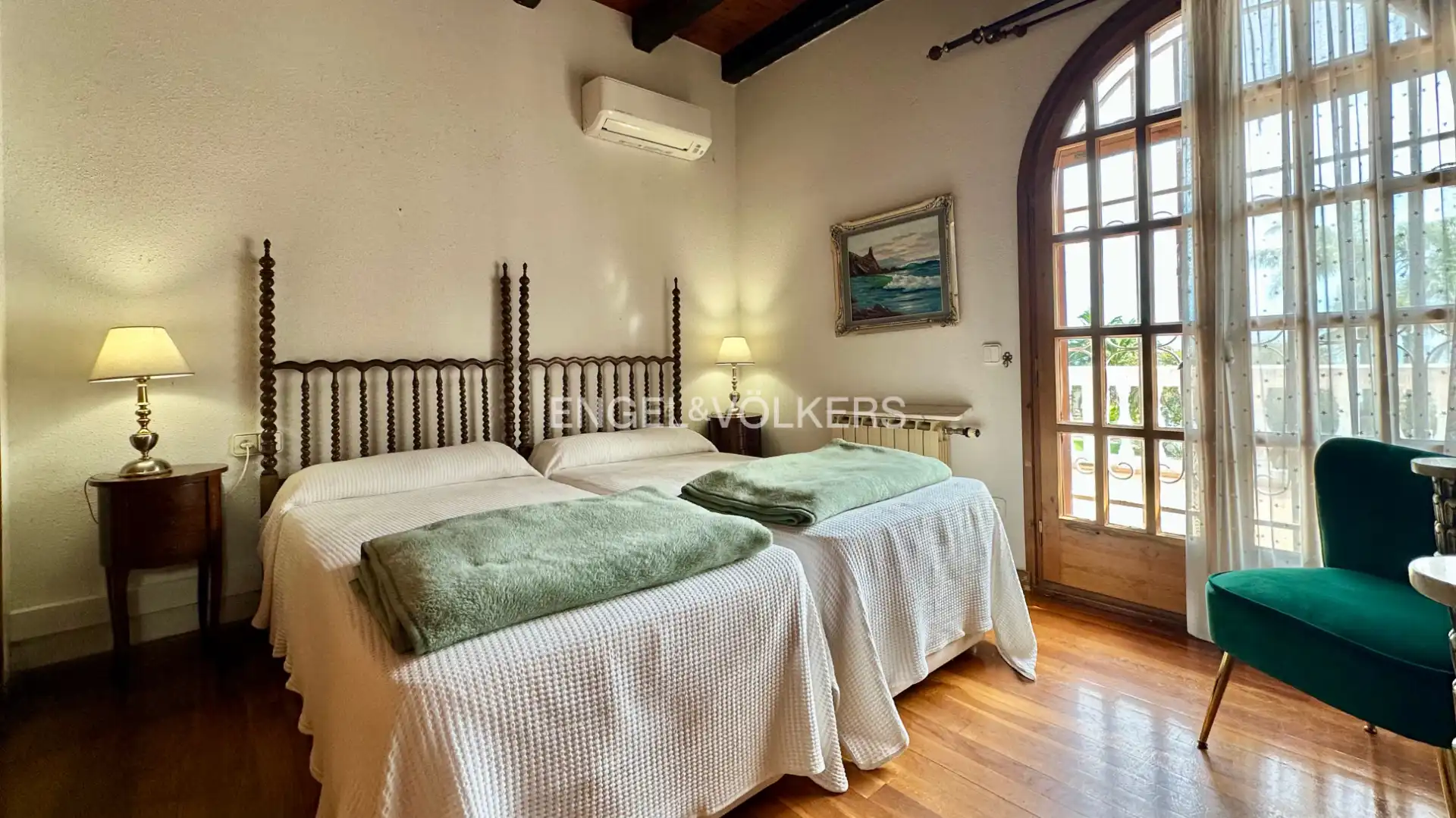 Schlafzimmer von Haus oder Chalet zum Verkauf in Mont-roig del Camp mit Klimaanlage, Heizung und Privatgarten