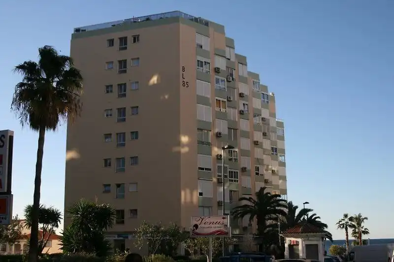 Vista exterior de Apartament en venda en Torrox amb Aire condicionat, Calefacció i Piscina comunitària
