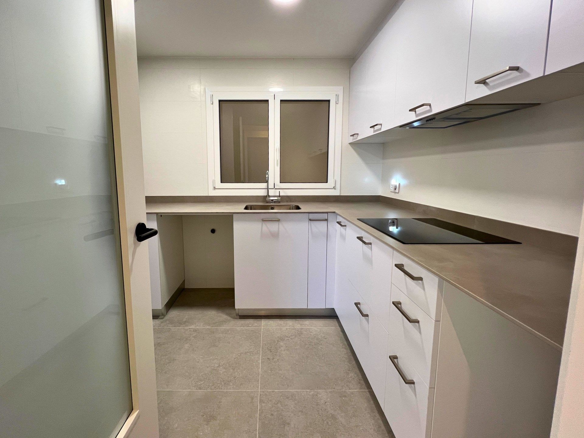 Kitchen of Flat for sale in Girona Capital  with Air Conditioner and Balcony
